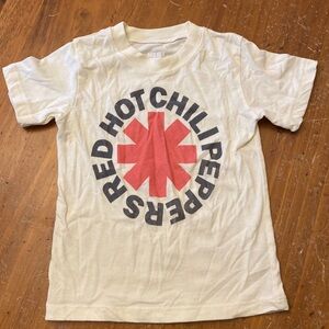 Boy’s 4T Red Hot Chili Peppers t-shirt